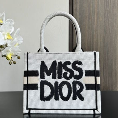 chr1st1an D10r shopping bags